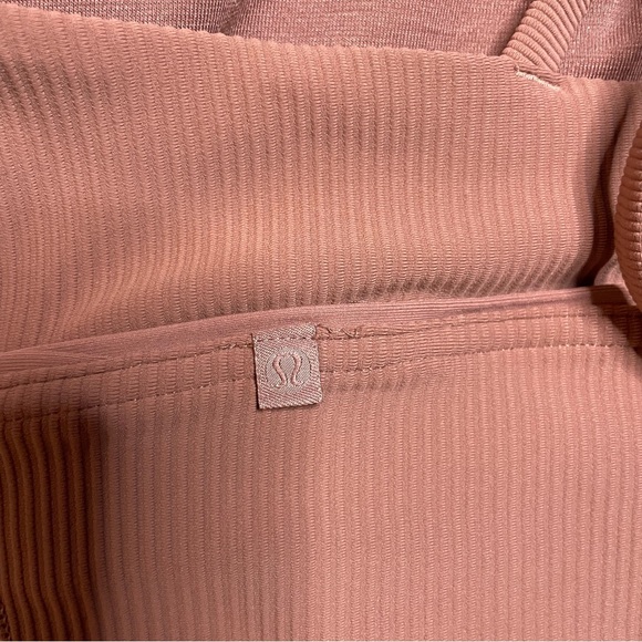 Lululemon Ribbed Energy Bra - Picture 10 of 10